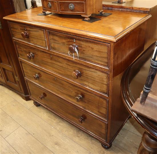 An early Victorian mahogany chest of drawers W.105cm